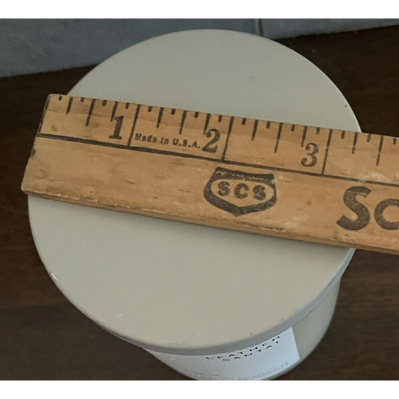 Viral Tiktok Leoben Leather Santal Candle 9 Oz Manly Vegan Soy Wax Blend - Picture 3 of 3